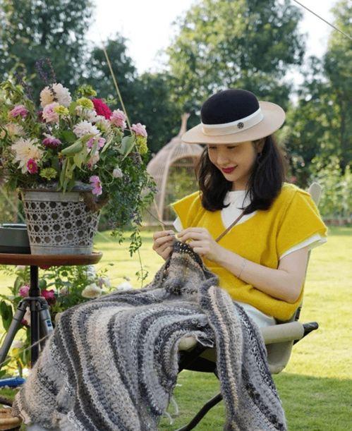 男朋友看网红吃瓜文案,男友视角下的甜蜜日常 第2张 男朋友看网红吃瓜文案,男友视角下的甜蜜日常 第2张